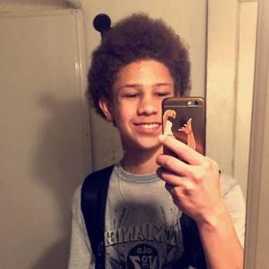 Meet your Posher, Tay